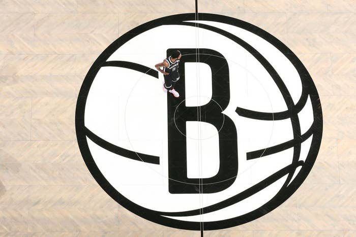 Kyrie Irving Brooklyn Nets Logo 2021