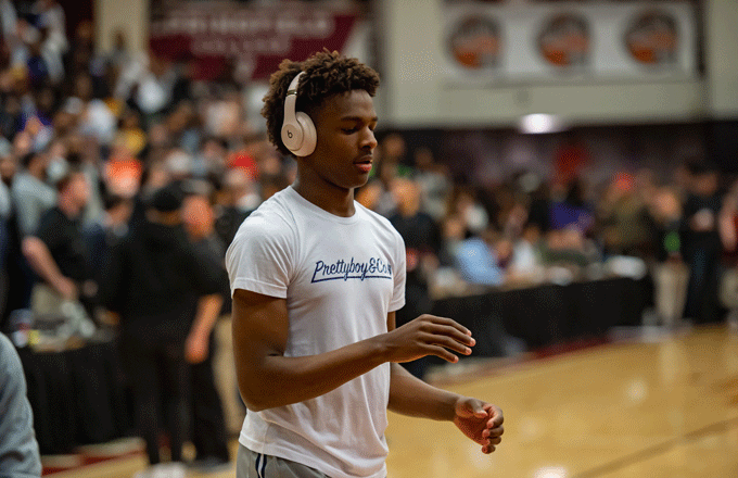 Sierra Canyon Trailblazers guard Bronny James (0) warms up.