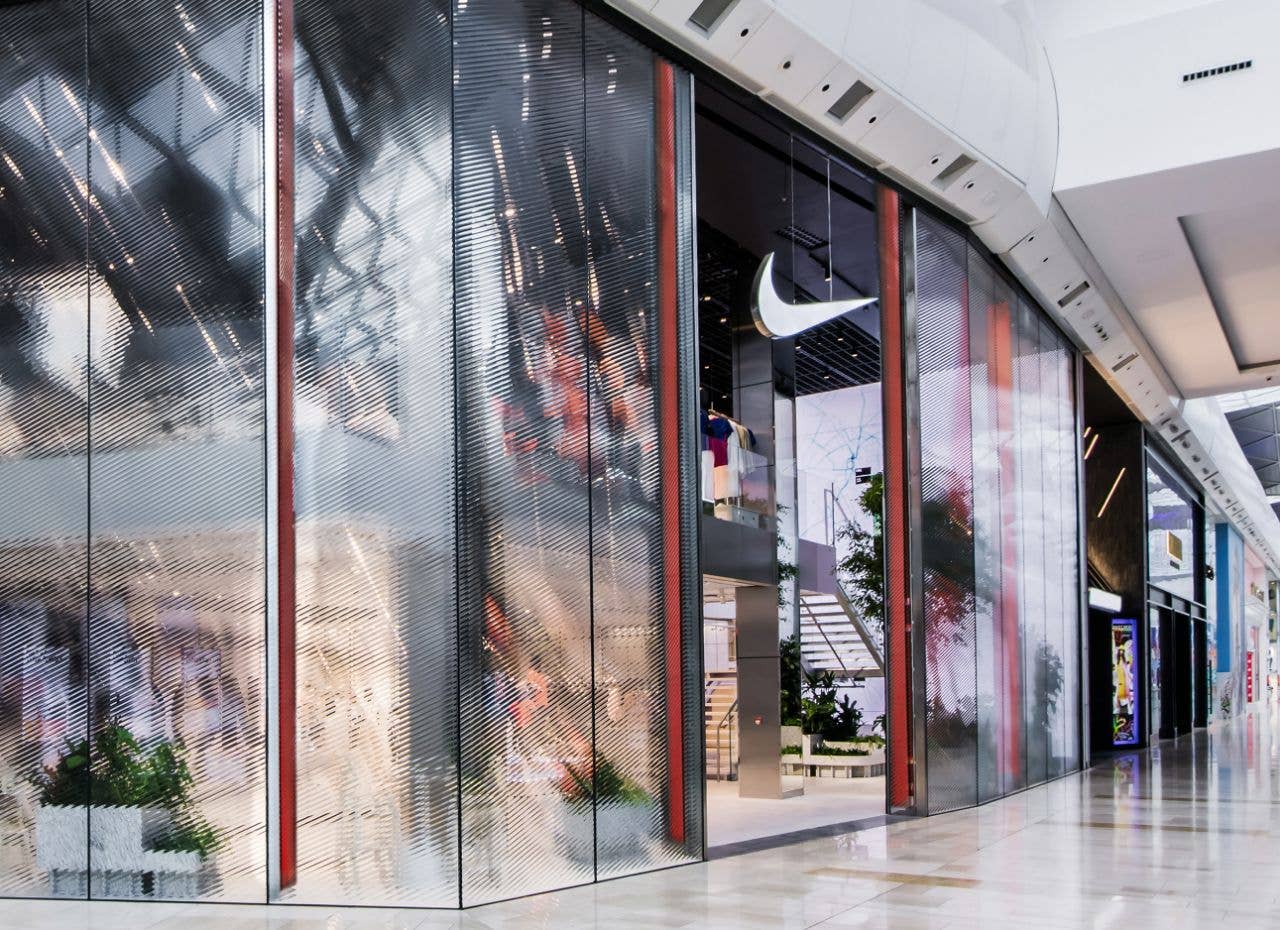 Arqueológico balsa Amedrentador Nike Open Up State Of The Art Store in West London | Complex