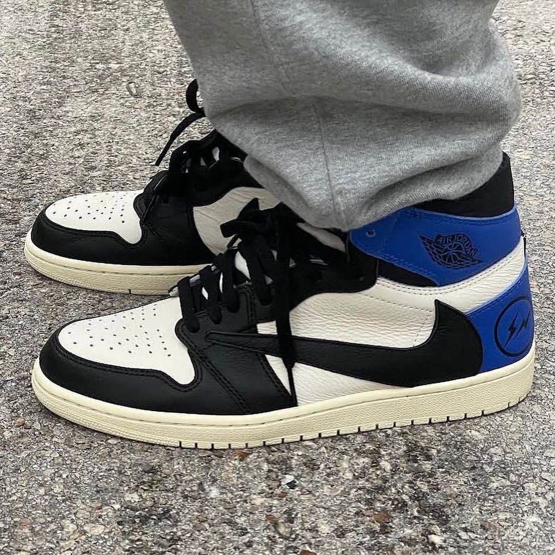 Travis Scott Fragment Air Jordan 1 High - スニーカー