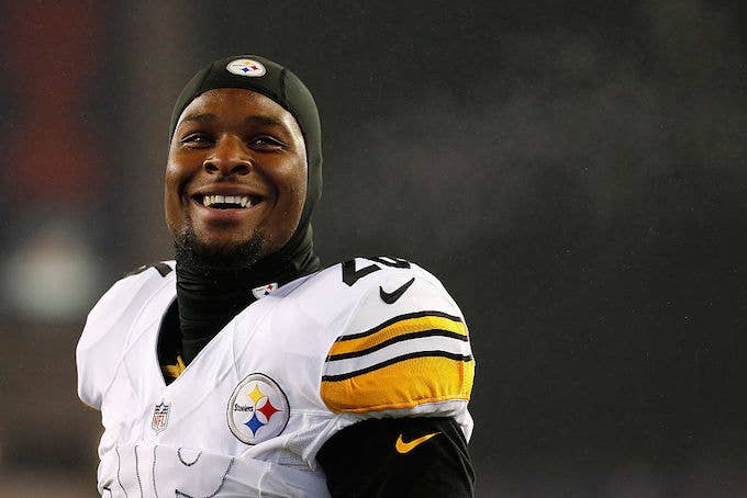 This is a picture of Le'Veon Bell.