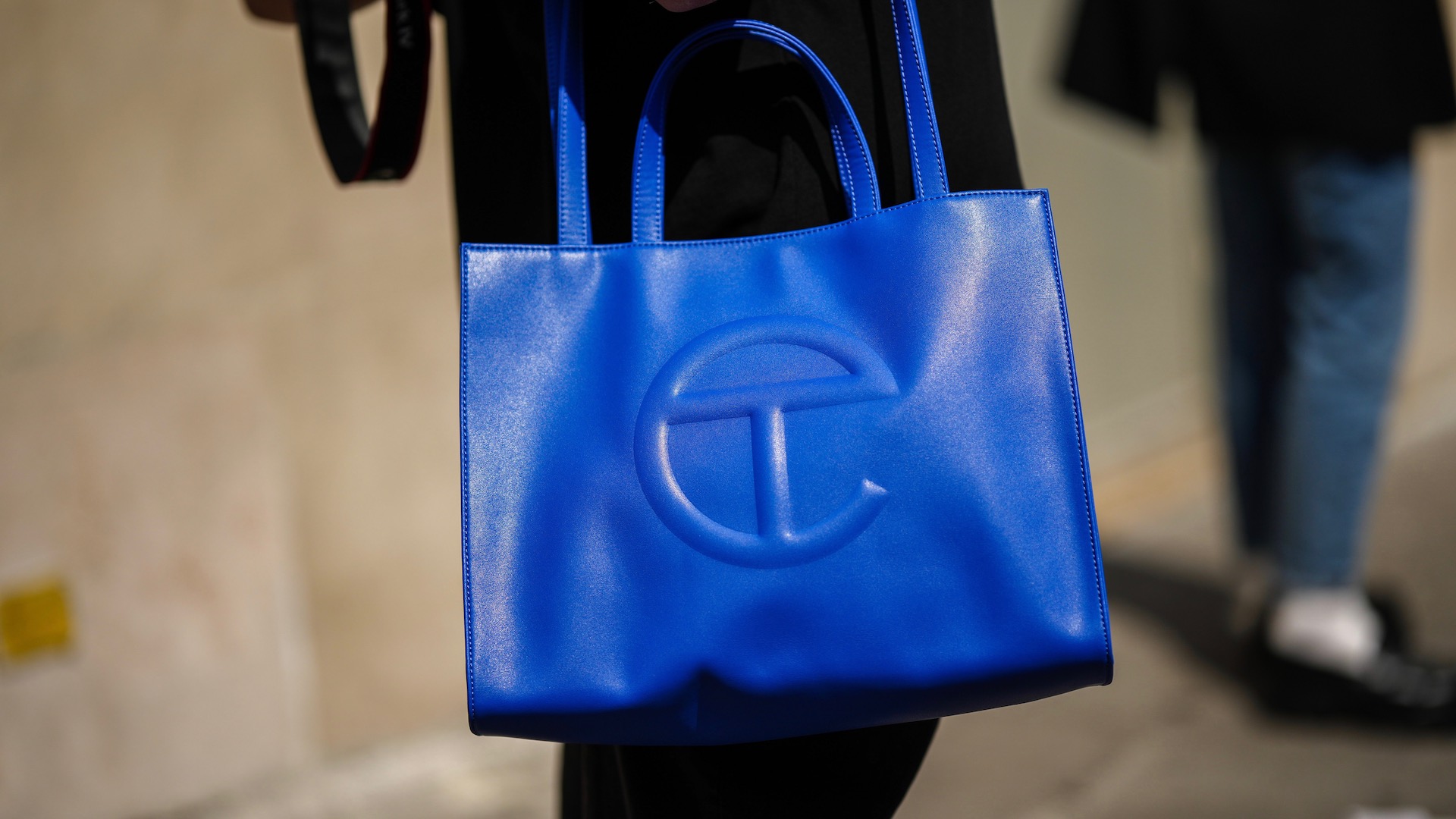 Telfar Amazon shopping bag sale tote bag restocked after Oprahs Favorite  Things