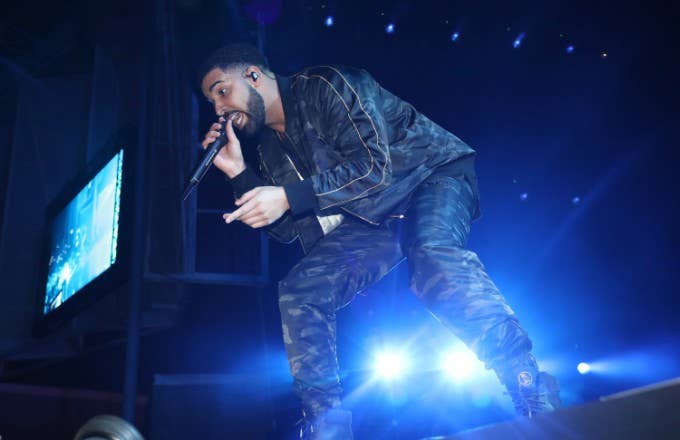 Drake performing.