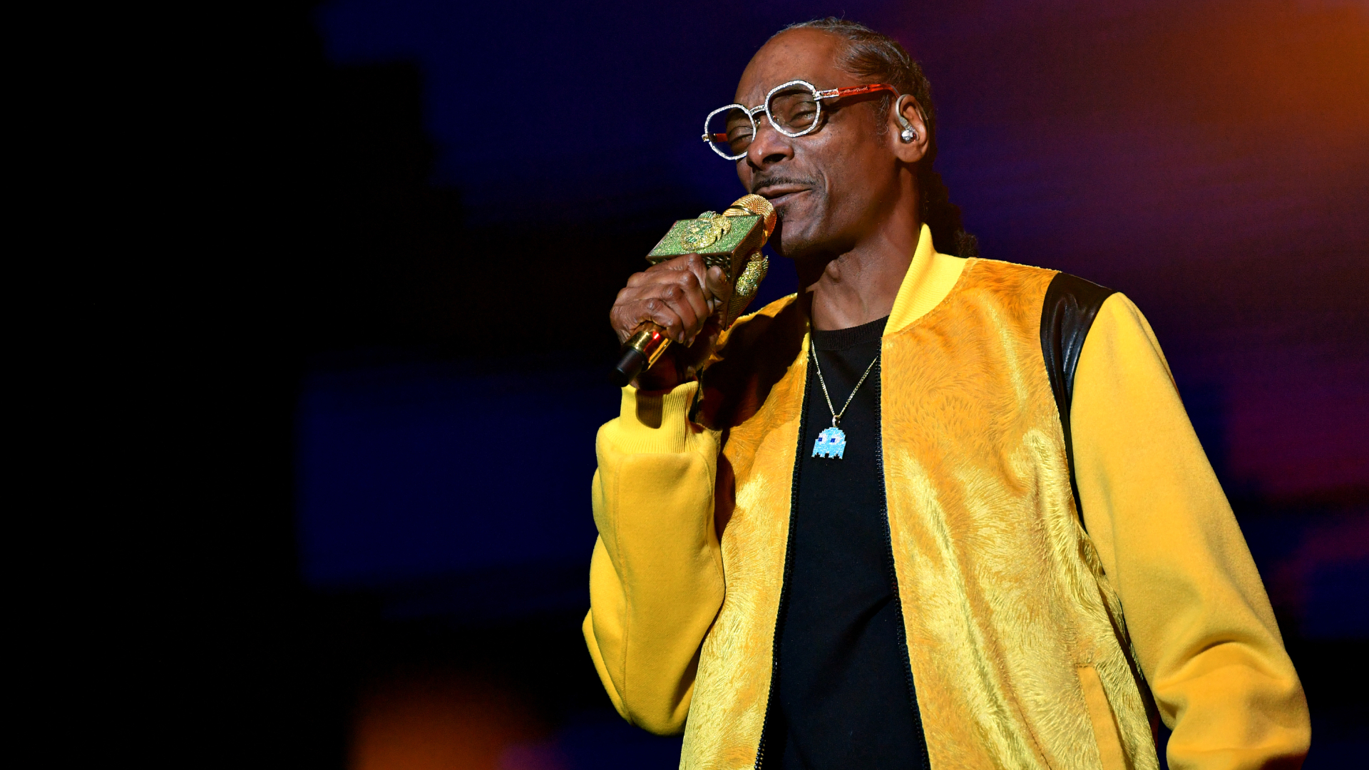 Snoop Dogg: Dionne Warwick 'out-gangstered' me