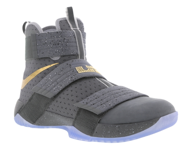 Lebron store soldier gray