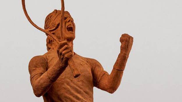nadal clay statue