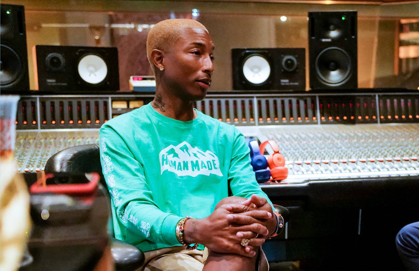 4 Ways Pharrell Williams Has Made An Impact: Supporting The Music