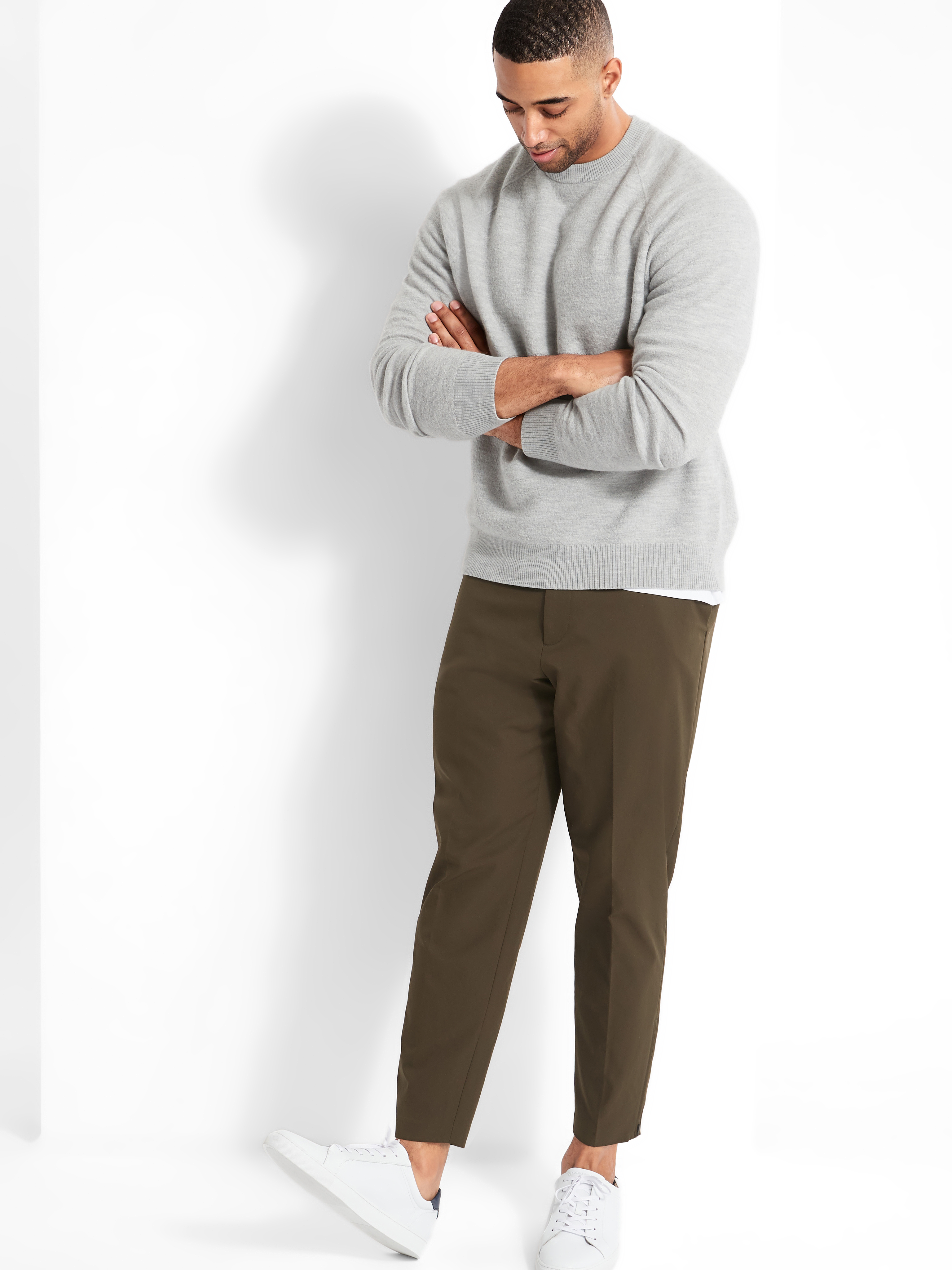 BR Standard Motion Tech Cropped Chino