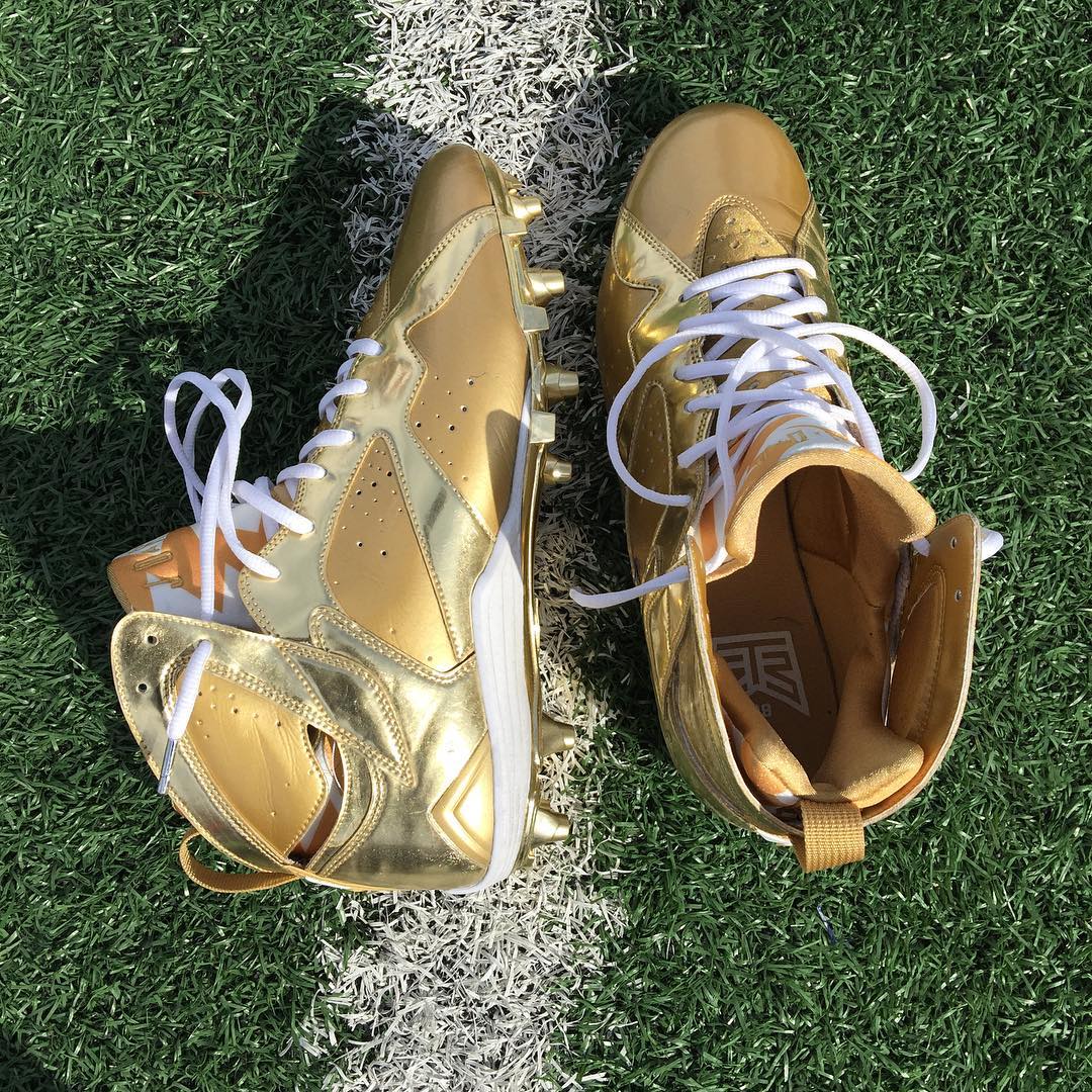 Gold jordan clearance football cleats