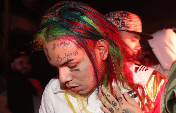 6ix9ine performs at FREQ NYC.