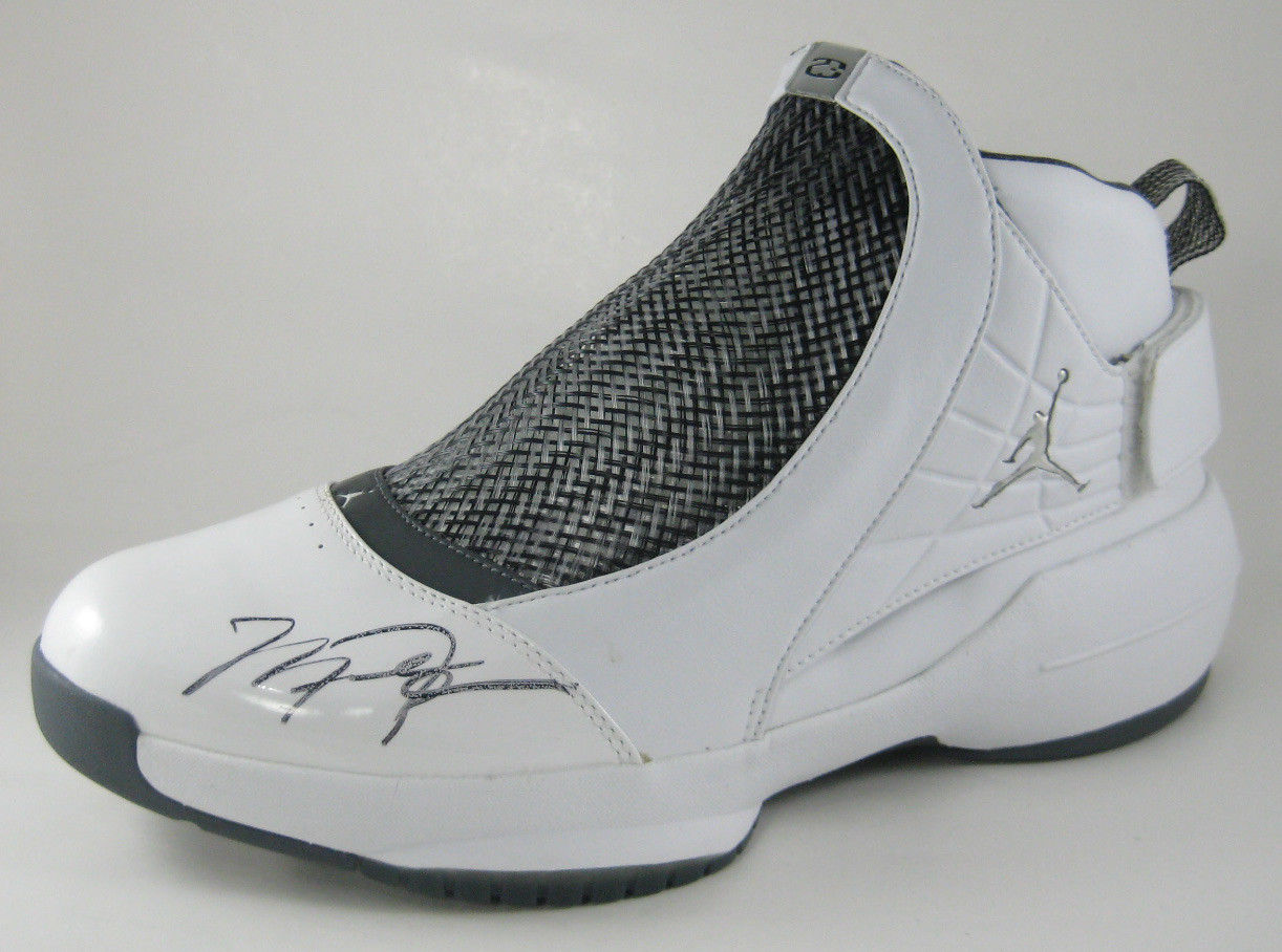 Air Jordan 19 MJ Autograph