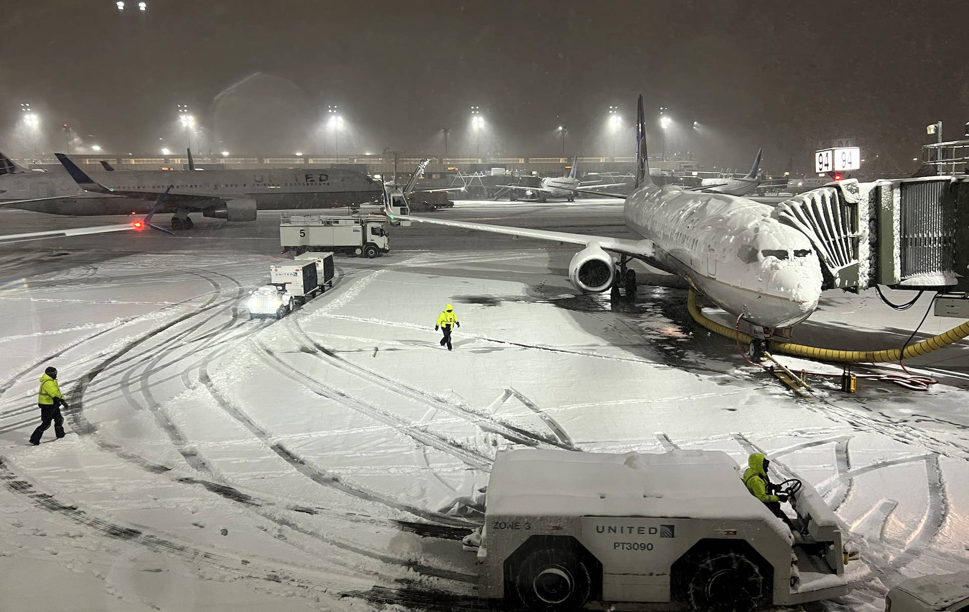Thousands of flights canceled as Nor'easter pummels East Coast