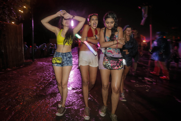 tomorrowland festival a z krewella