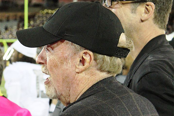 50 nike facts president step down phil knight