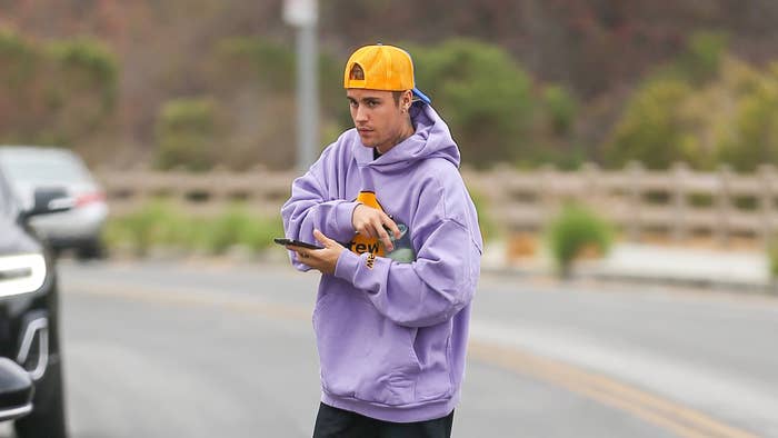 Justin Bieber is seen on October 07, 2021 in Los Angeles