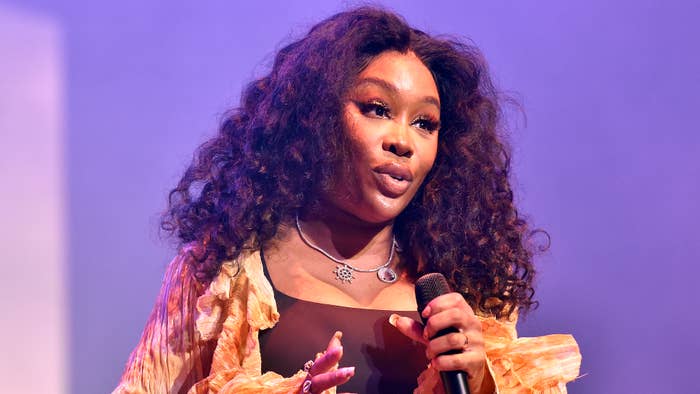 sza opens up about being bullied