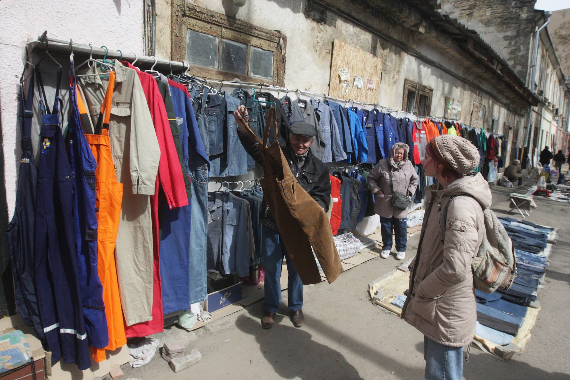 Secondhand Clothing Sellers Ukraine
