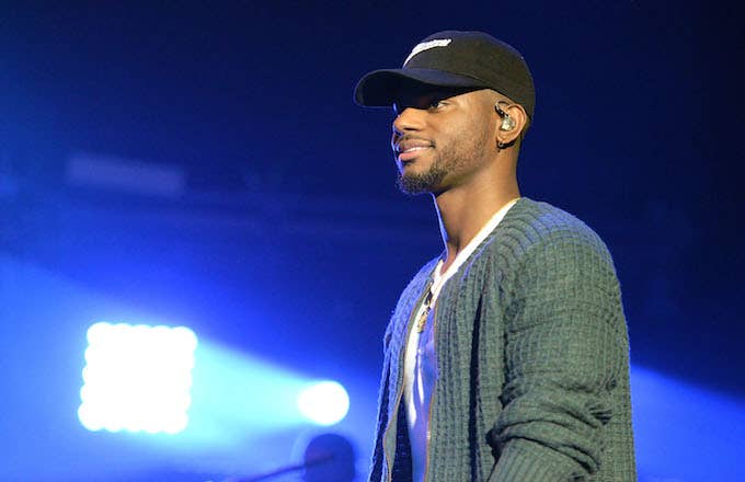 Bryson Tiller performs onstage during the 92.3 Real Show at The Forum