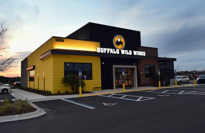 Buffalo Wild Wings exterior