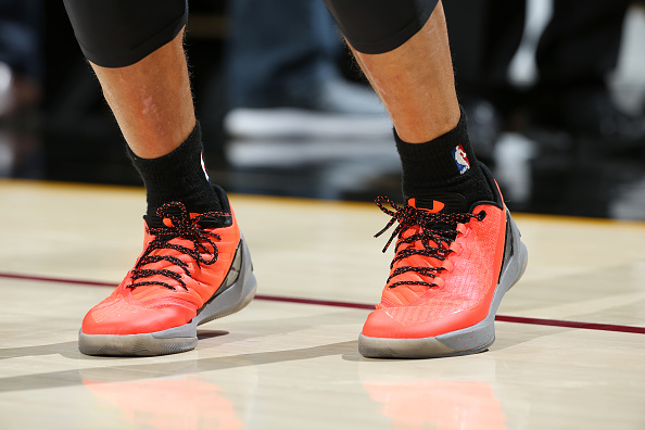 Stephen Curry Under Armour Curry 3 Low Red Hot Santa