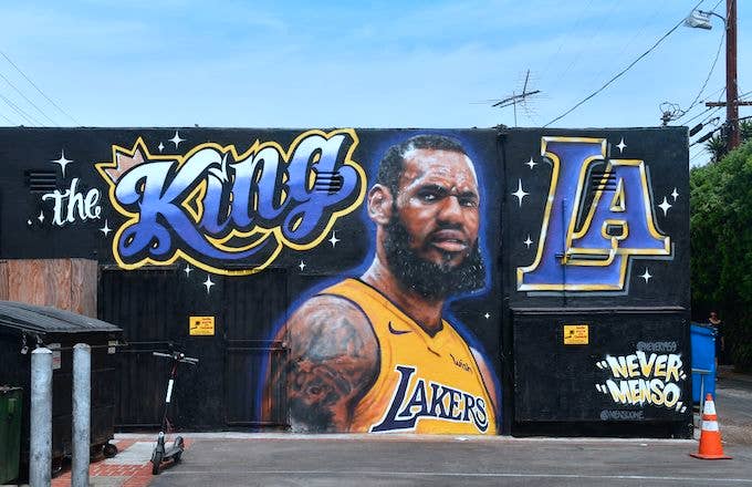 LeBron James Lakers mural