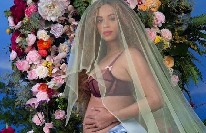 Beyoncé announces twins on Instagram