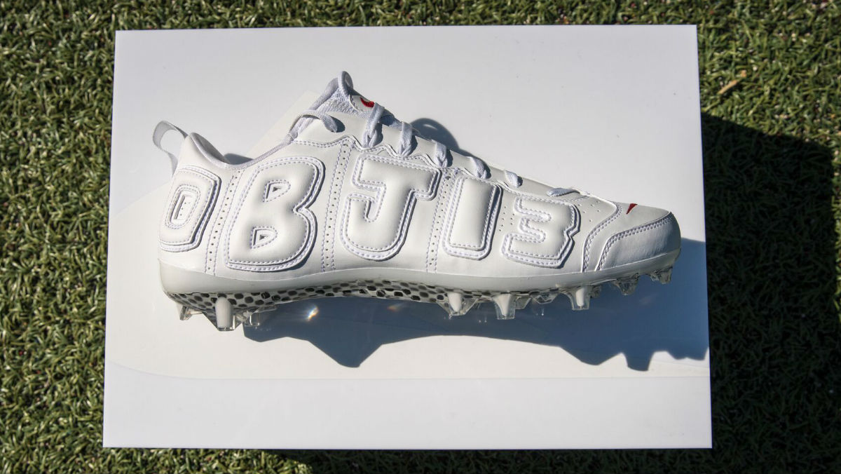 Nike uptempo shop football cleats