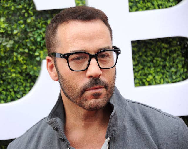 This is a picture of Jeremy Piven.
