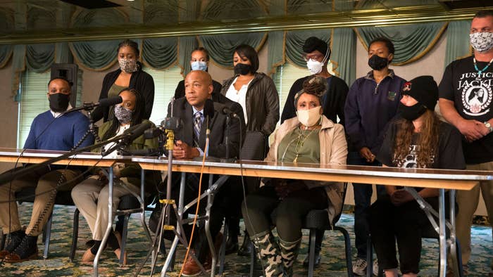 Family of Manuel Ellis at a 2020 press conference