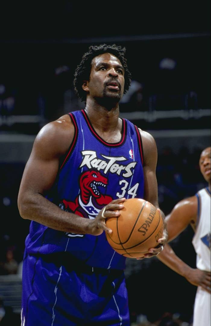Charles Oakley #34 of the Toronto Raptors ready to shoot a free throw during the game against the Washington Wizards