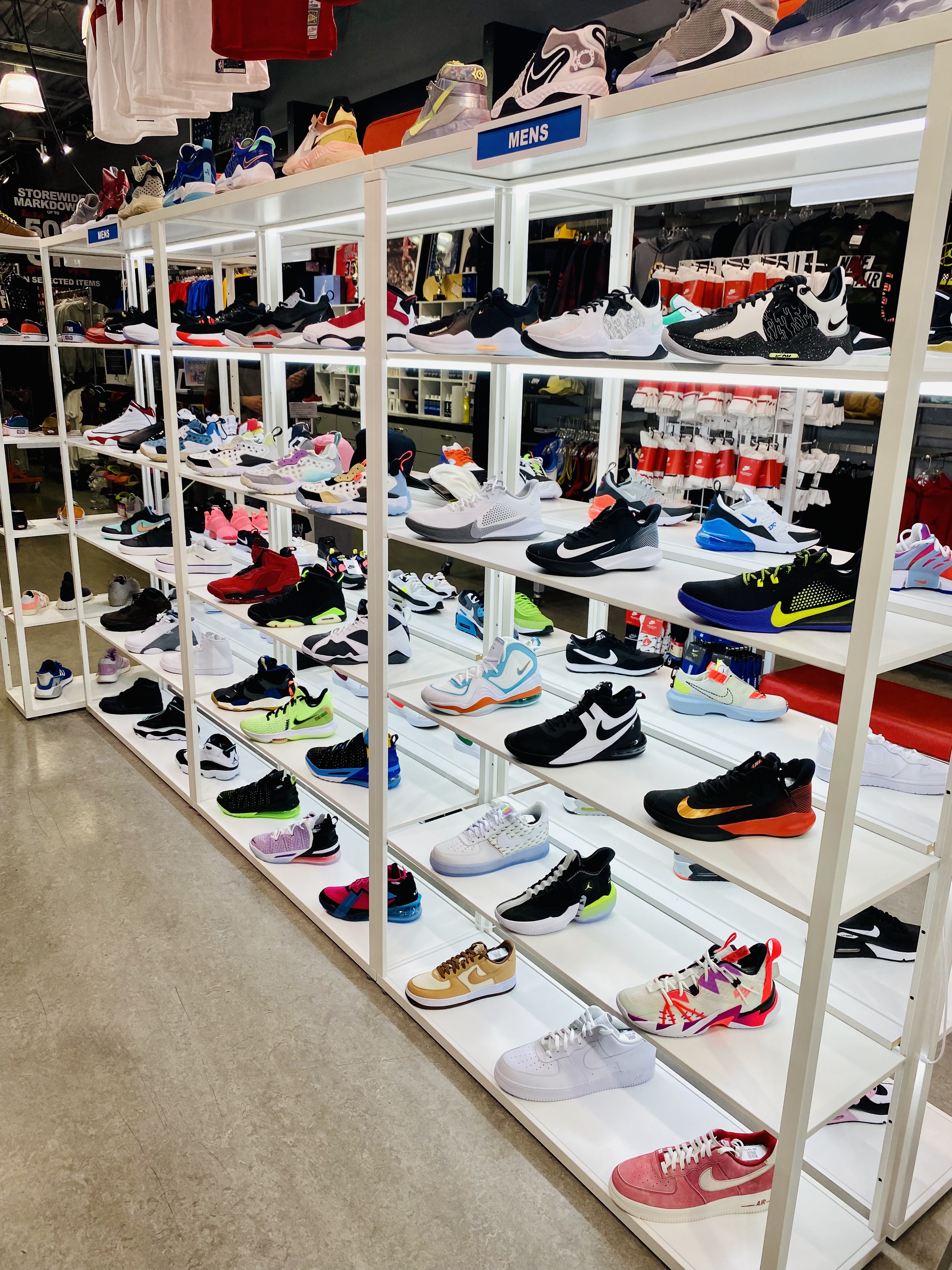 The 25 Best Sneaker Boutiques in Canada Complex