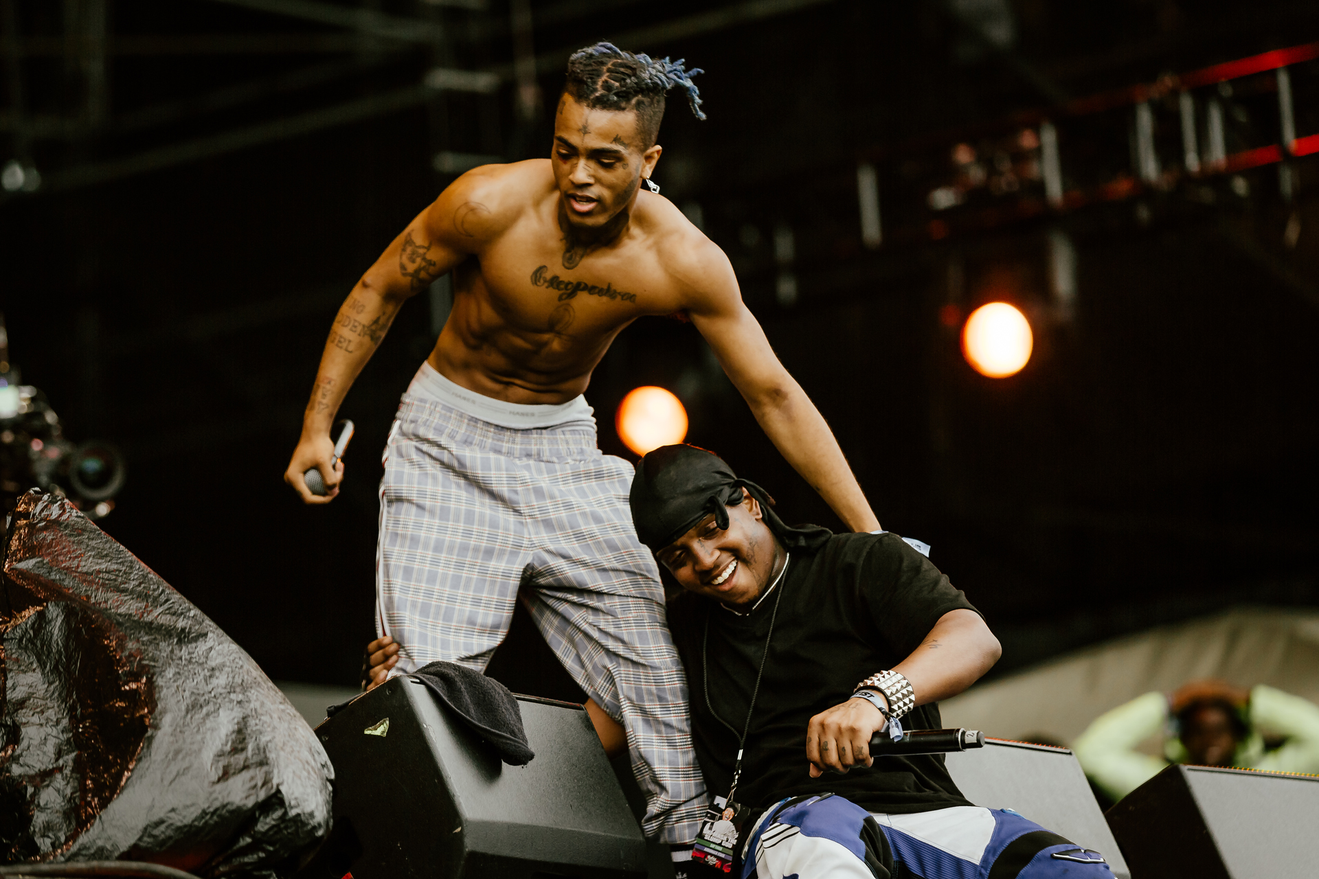 Xxxtentacion with blue hair