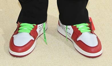 Virgil Abloh Debuts Off-White x Air Jordan 1 | Complex