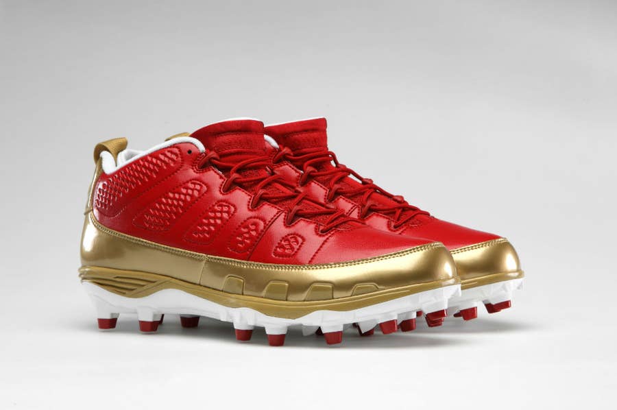 Michael Crabtree Wears Air Jordan 11 Low PE Cleats