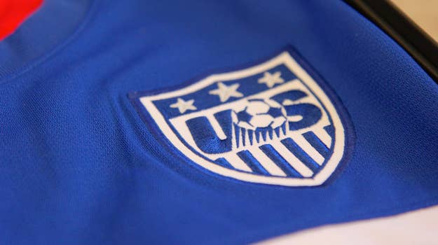 2014 NIke US Soccer Away Kit 04