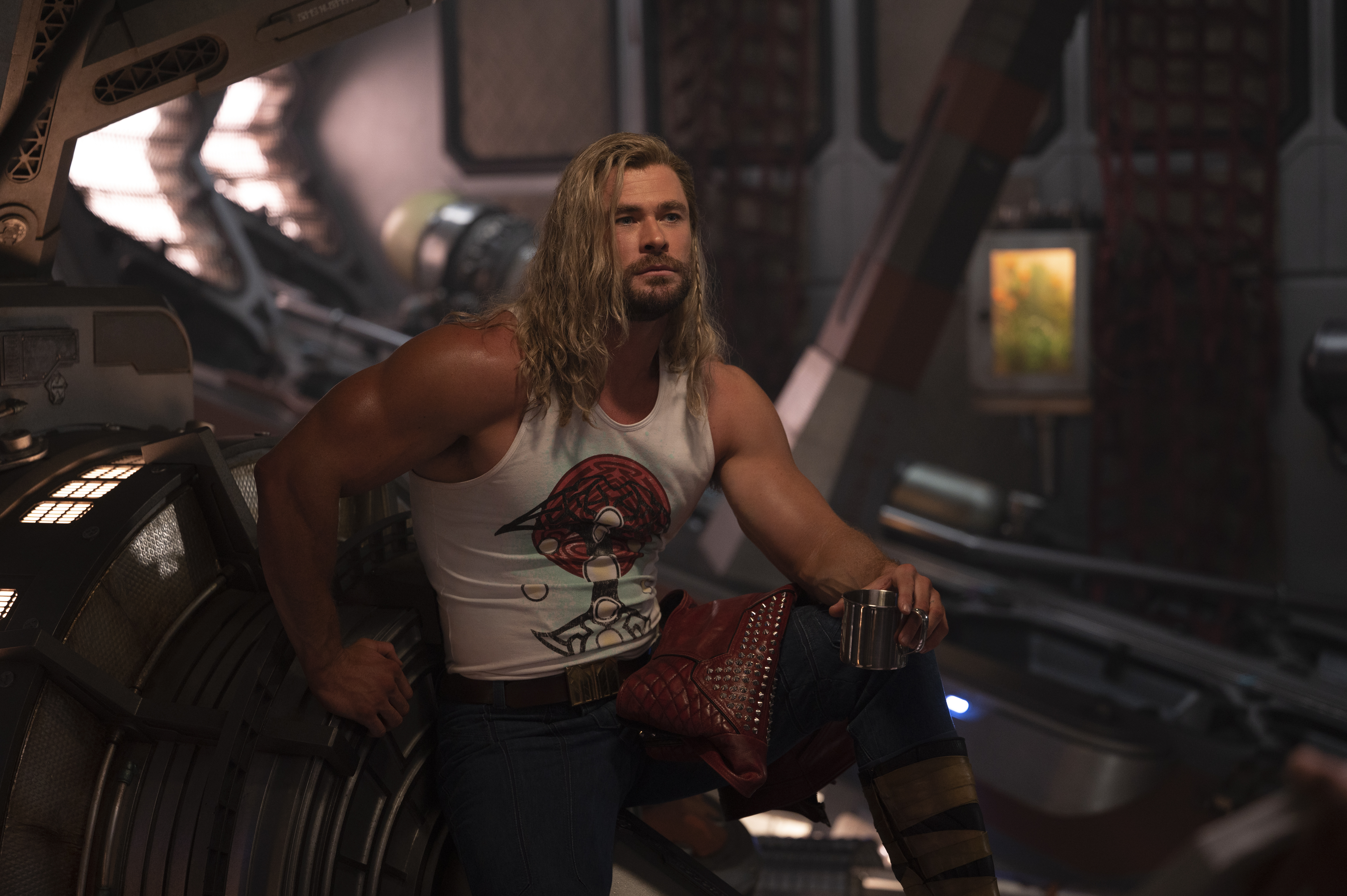 New Thor Love and Thunder Cast Interview: Chris Hemsworth