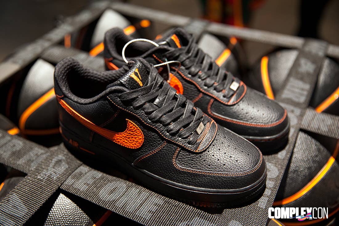 hundehvalp Total Tag ud Vlone x Nike Air Force 1s Releasing Next Week | Complex