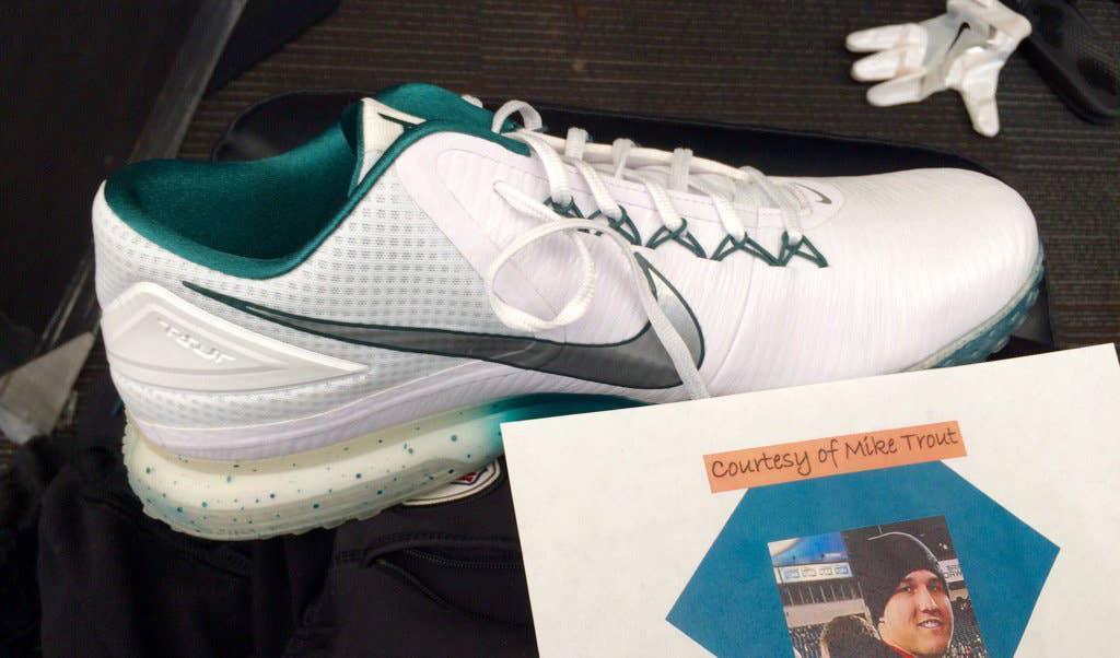 Mike Trout Free Sneakers Eagles