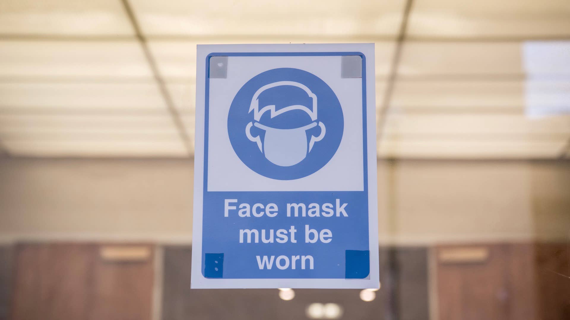 Face mask sign