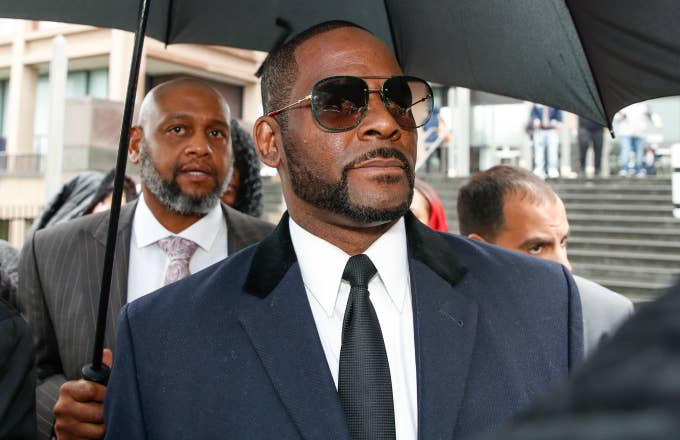 R. Kelly leaves the Leighton Criminal Court Building