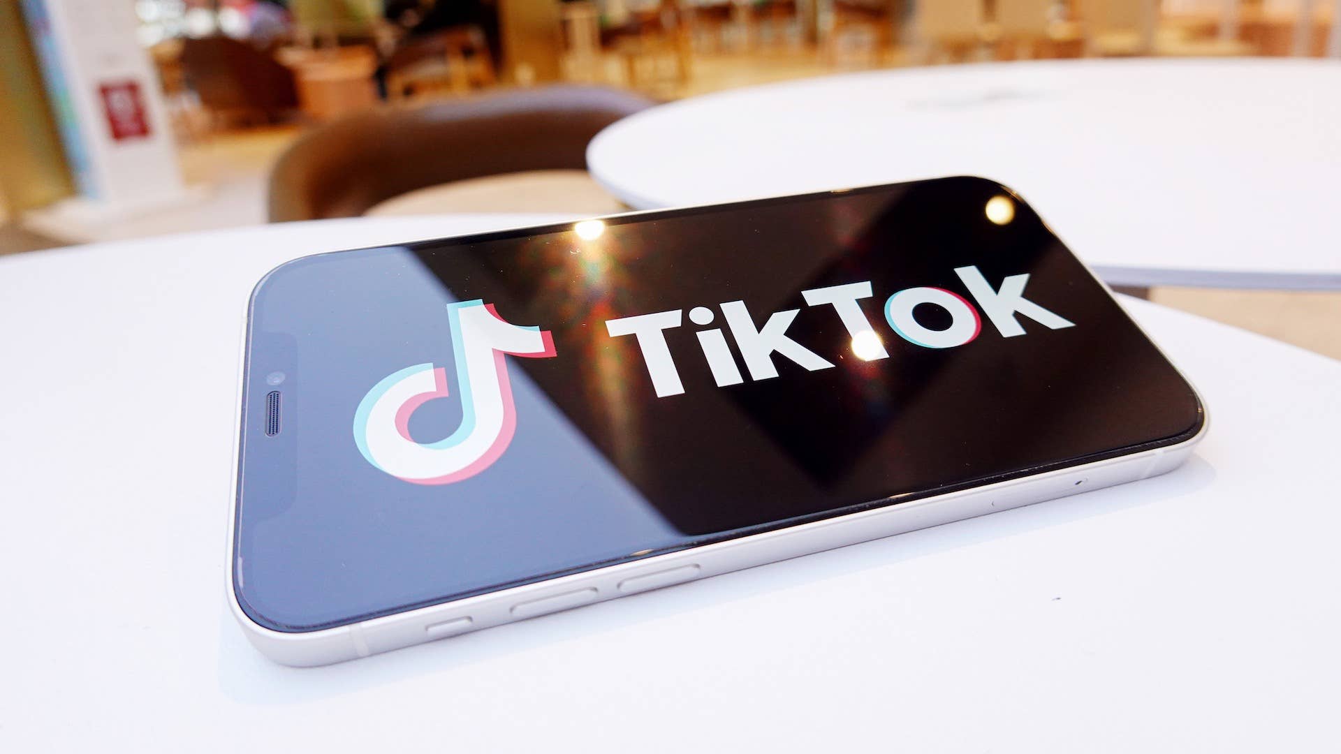 FCC commissioner calls on Apple and Google to remove TikTok from their app stores