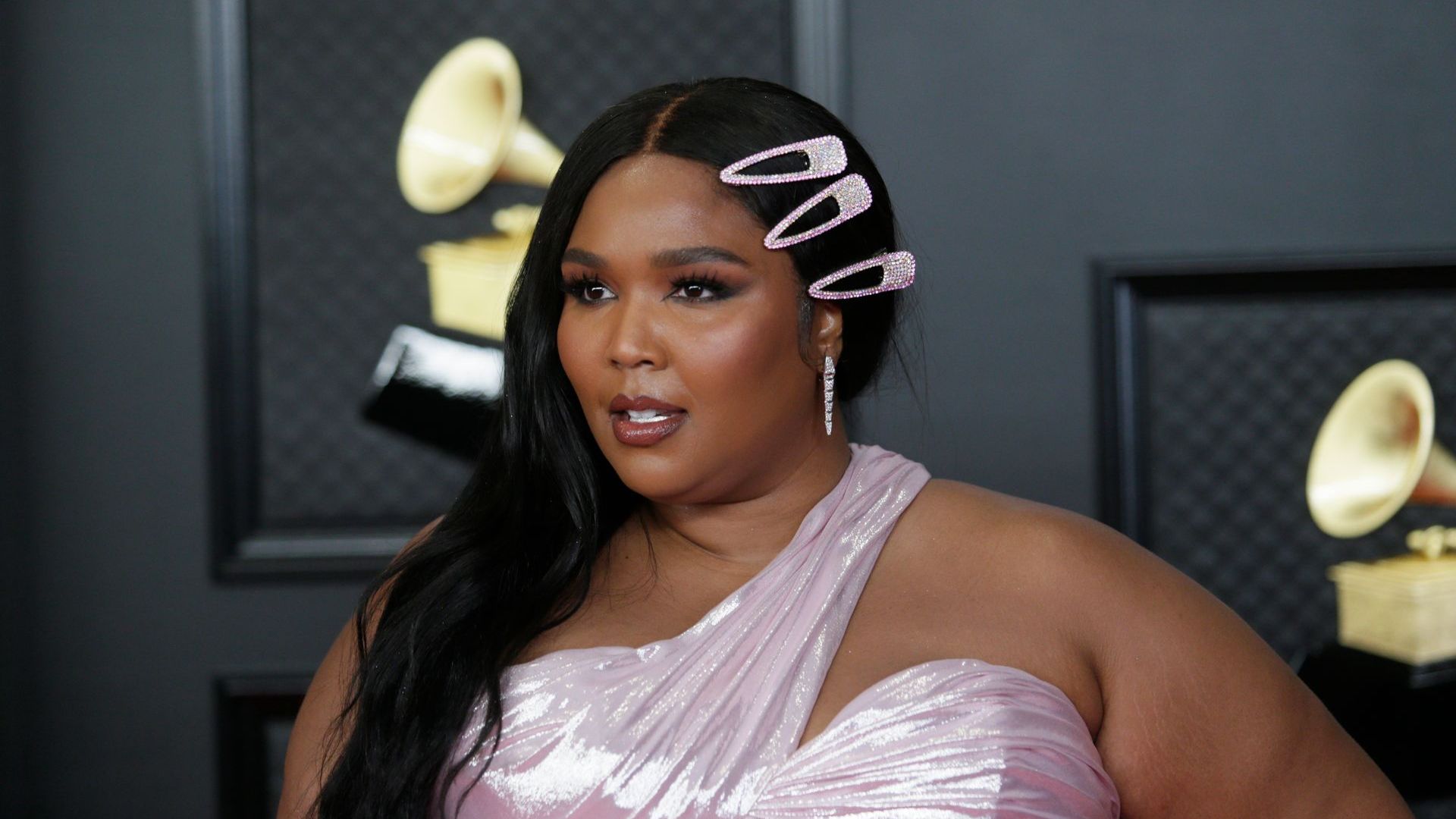 Lizzo Shares Unedited Nude Selfie Alongside Message About Realistic Beauty  Standards | Complex