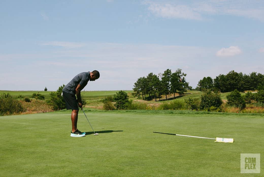 J.R. Smith Putts Eagle Ridge Golf Club