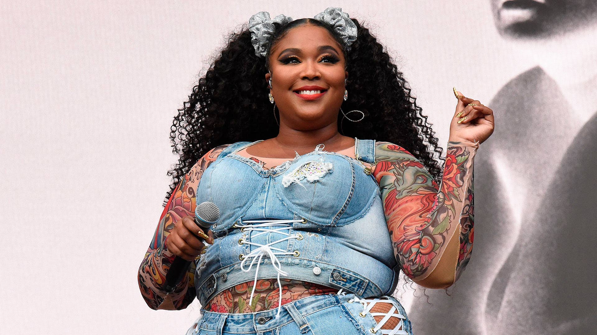 Lizzo performing at Made in America 2019