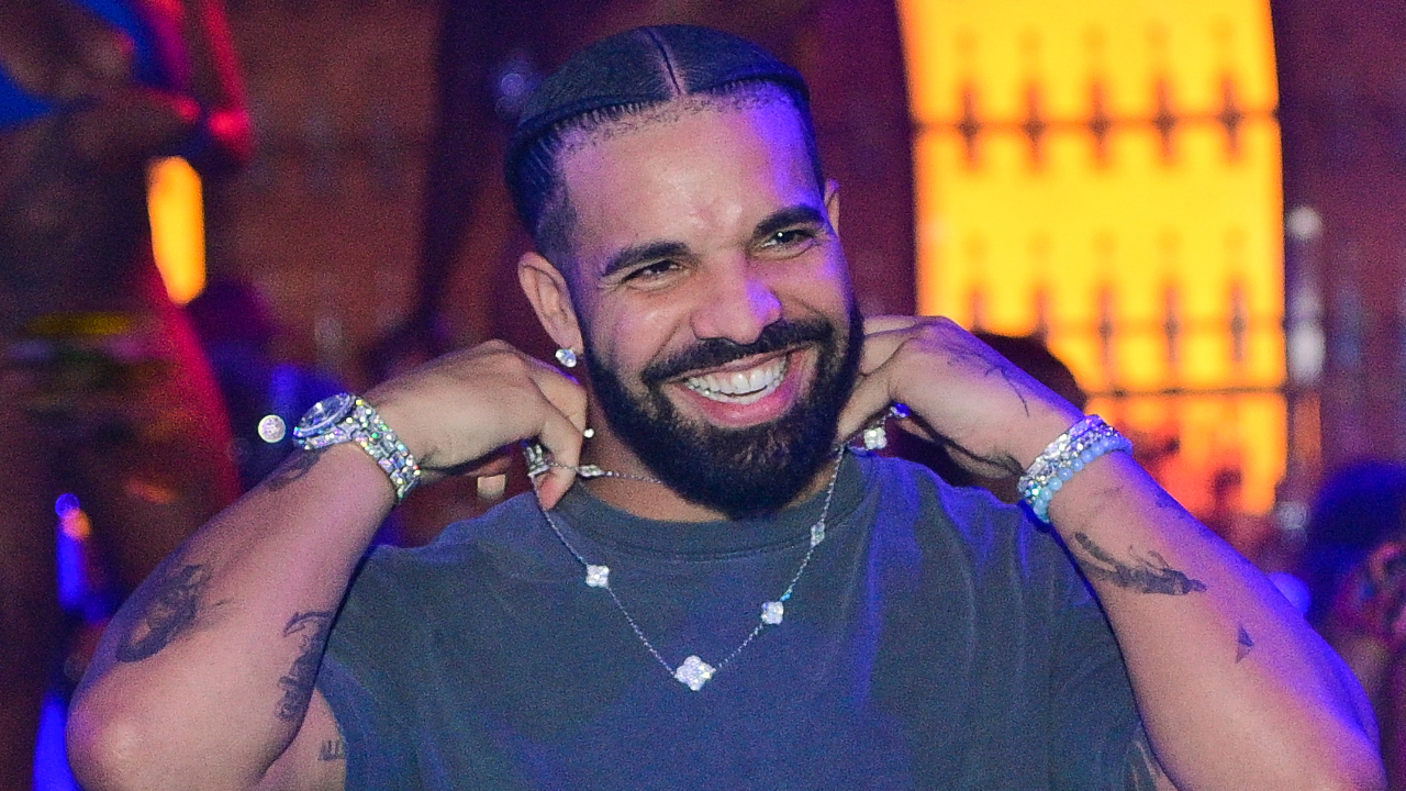 Drake Brought Out as Surprise Guest During 21 Savage's Morehouse