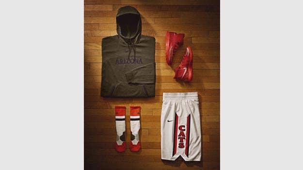 Nike NCAA March Madness ARIZONA Kit