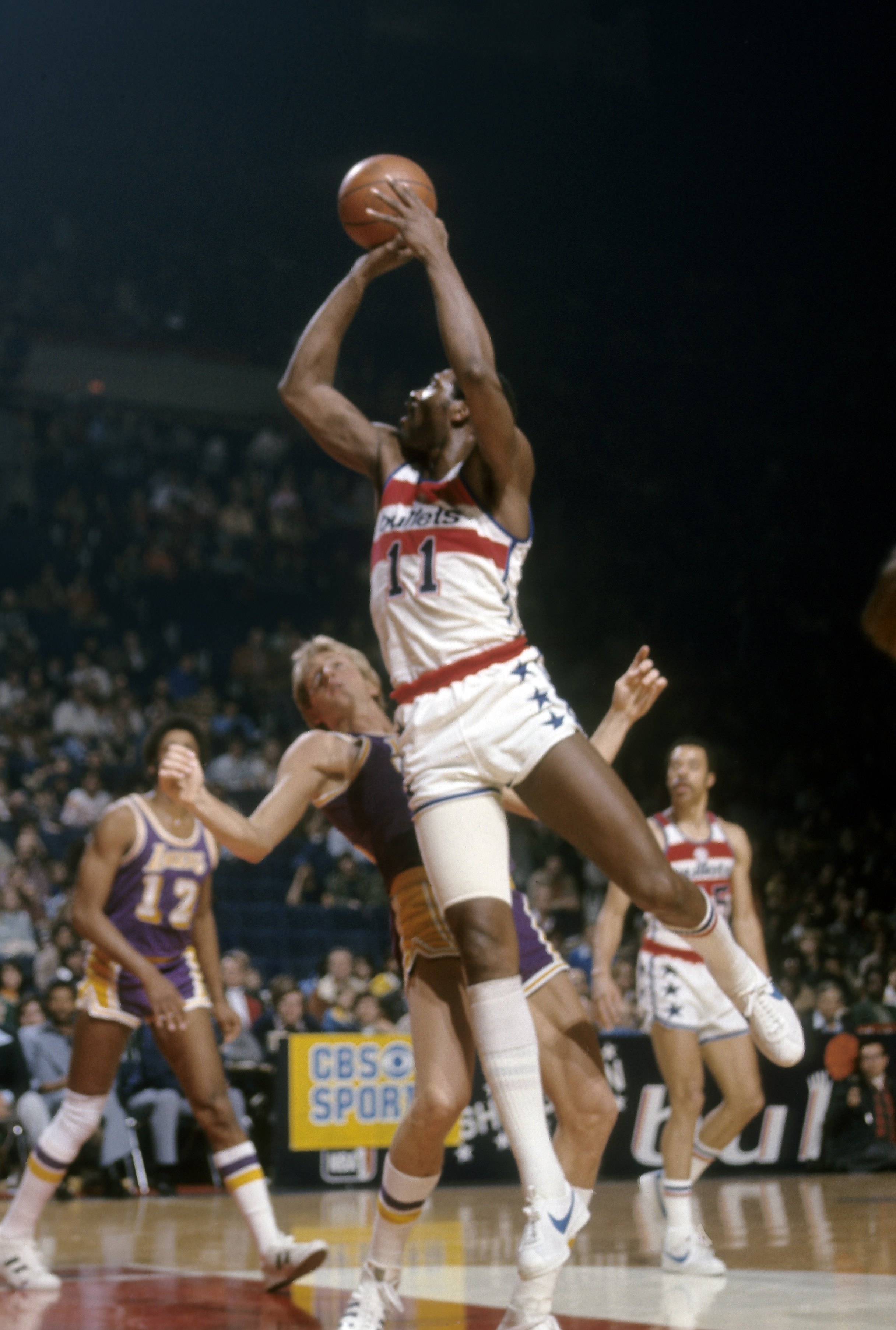 This is a photo of Elvin Hayes of the Washington Bullets.
