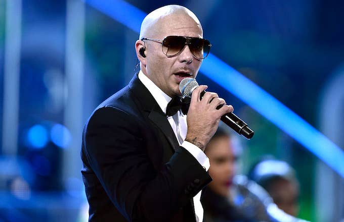 Pitbull at the AMAs