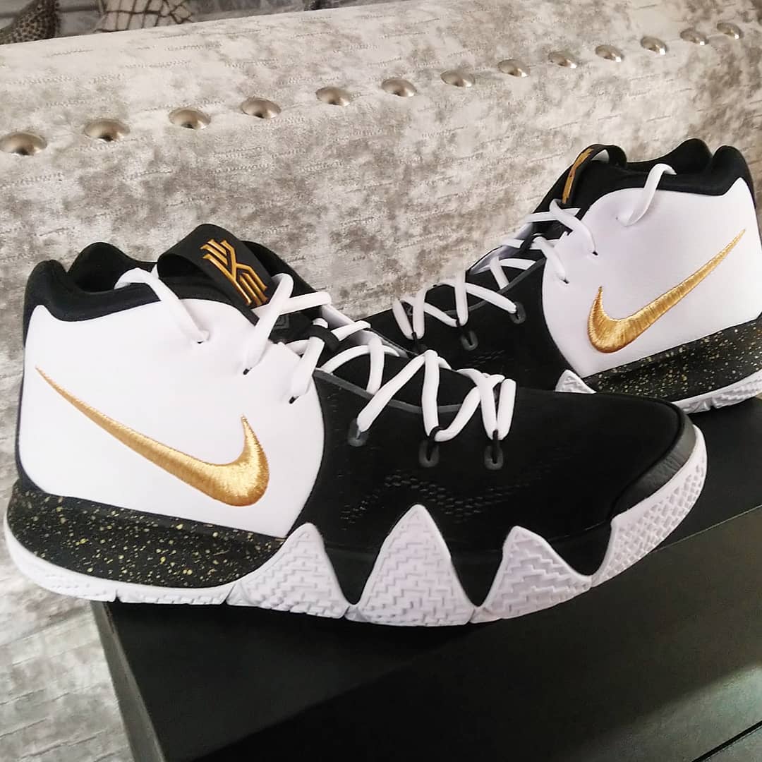 Gold and black kyrie 4 online