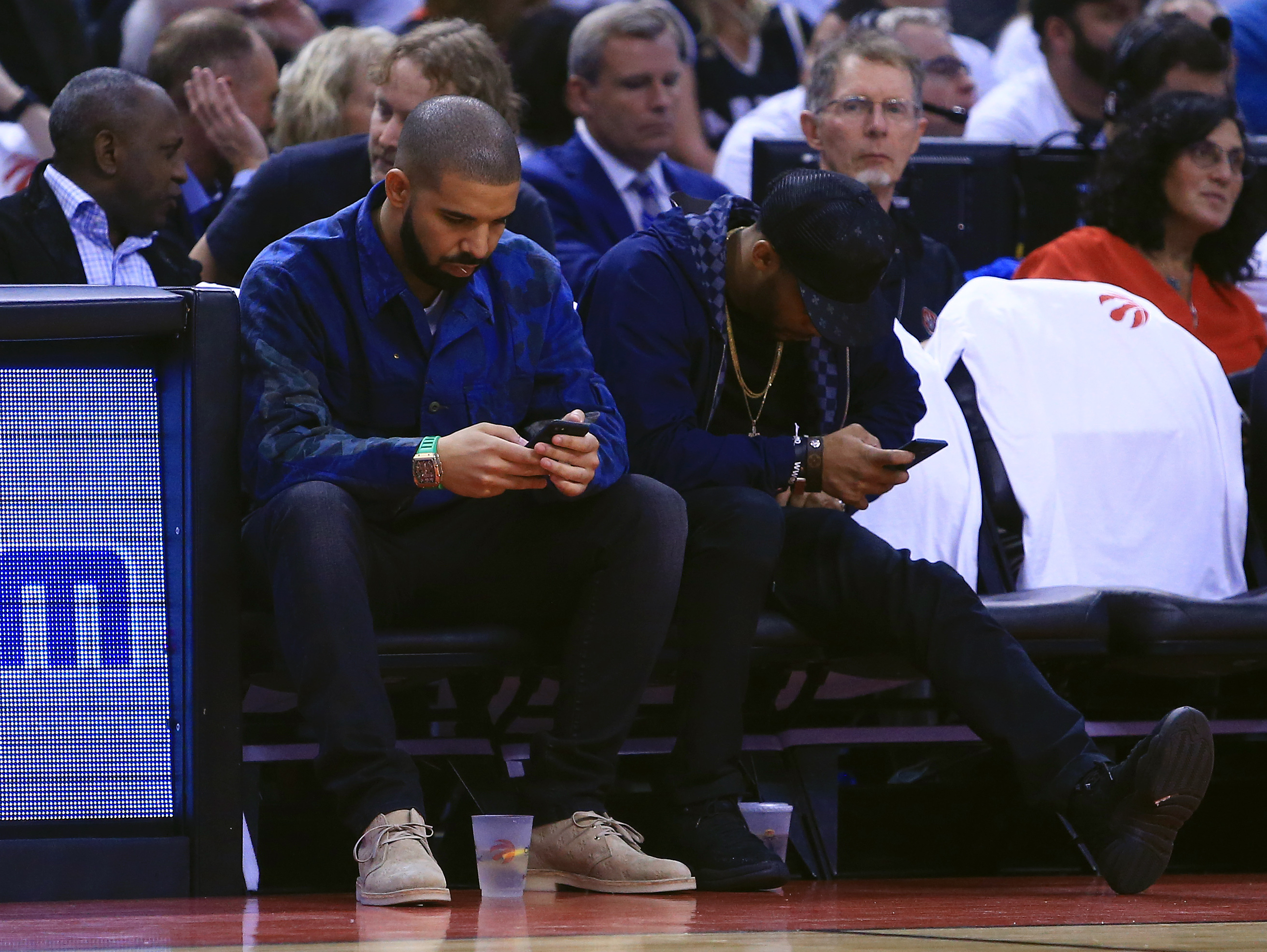 drake texting